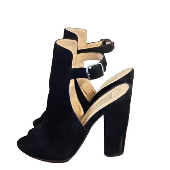 Chinese Laundry by Kristin Cavallari
"Layla" Booties in Black Suede - Picture 5 of 8
